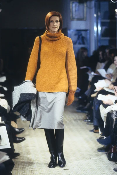 Look 28